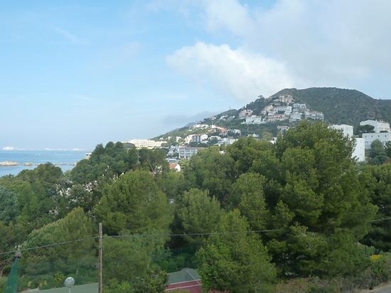 Casa de alto standing, en alquiler, con vistas al mar y jacuzzi cerca playa en Roses Almadraba