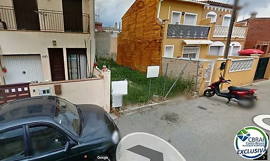 PUIGMAL Terrain constructible  avec la possibilité de construire une maison