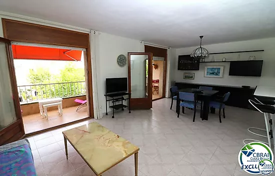 Beautiful and spacious two bedroom apartment near the beach