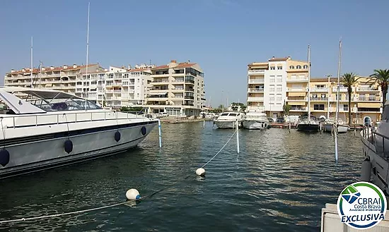 PORT ARGONAUTAS Maison avec vue sur le canal avec 3 chambres et garage