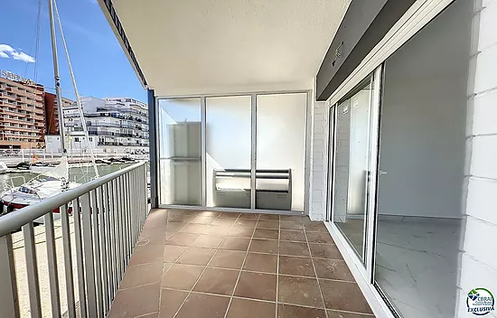 IMPRESIONANTE VISTA AL CANAL - APARTAMENTO DE 3 DORMITORIOS EN ROSAS SANTA MARGARITA