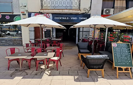 TRASPASO BAR EN PRIMERA LÍNEA DE MAR 55.000€ y alquiler 1250€/mes sin IVA