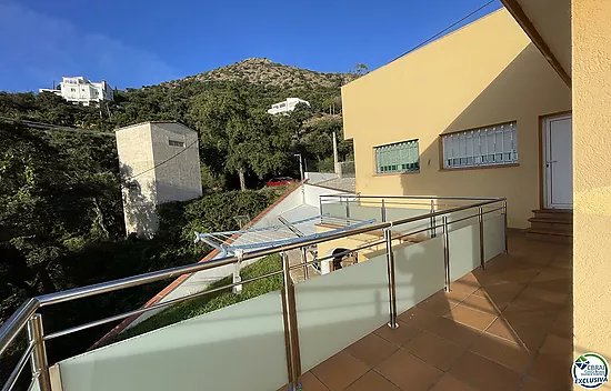 Villa avec vue mer et piscine dans le quartier calme de Mas Fumats où vous pourrez passer des moment