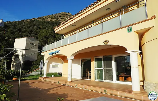 Villa avec vue mer et piscine dans le quartier calme de Mas Fumats où vous pourrez passer des moment