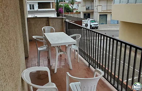 Appartement premiere etage , deux sale de bains