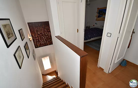 Maison pêcheur avec deux chambres, double terrasses garage et amarre à vendre