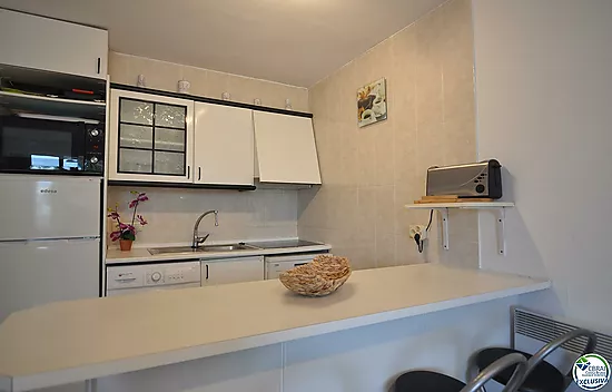 Appartement de 3 chambres avec amarre de 2,50x8 mètres à Roses Santa Margarita