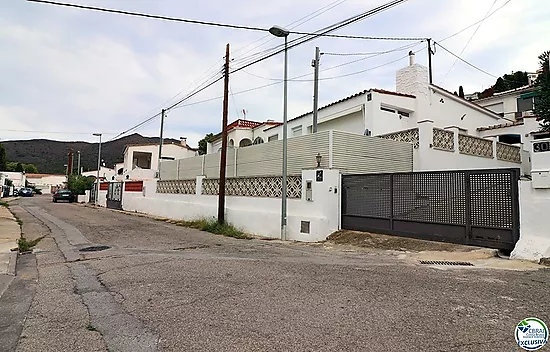 Cosy house in the Grecs de Roses with private pool