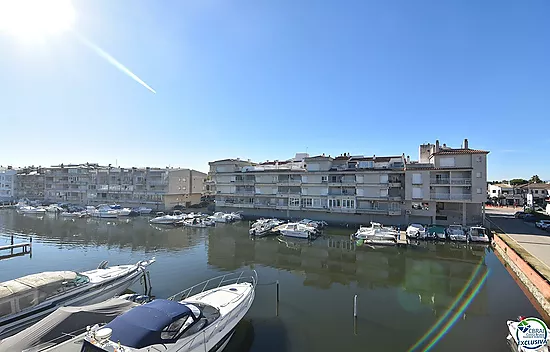 Apartamento en Empuriabrava con amarre privado