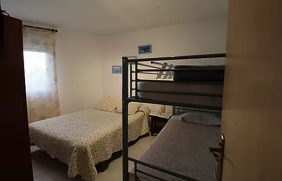 Apartamento con amarre comunitario en Santa Margarita, Roses.