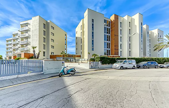 Penthouse avec des vues spectaculaires, piscine et parking