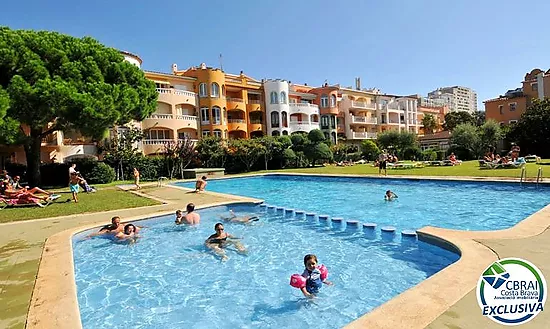 GRAN RESERVA  Renovated one-bedroom apartment with communal pools and gardens