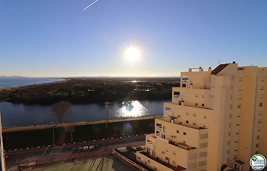 Estudio totalmente reformado a unos pasos de la playa de Empuriabrava