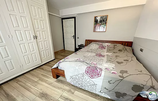 APARTAMENTO DE 6 DORMITORIOS EN EL CENTRO DE LA CIUDAD Y EN PRIMERA LÍNEA DE MAR