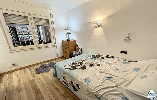 APARTAMENTO DE 6 DORMITORIOS EN EL CENTRO DE LA CIUDAD Y EN PRIMERA LÍNEA DE MAR