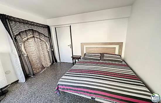 APARTAMENTO DE 6 DORMITORIOS EN EL CENTRO DE LA CIUDAD Y EN PRIMERA LÍNEA DE MAR