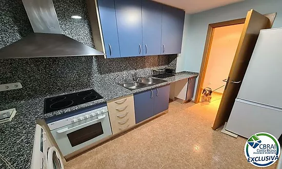 Apartment in Figueres near court