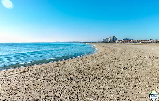 Jolie maison avec pisicine à Empuriabrava