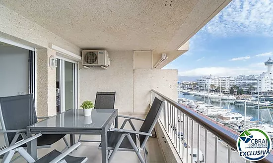 PORT GREC Apartamento reformado de 2 dormitorios con gran terraza y vistas al mar y al canal