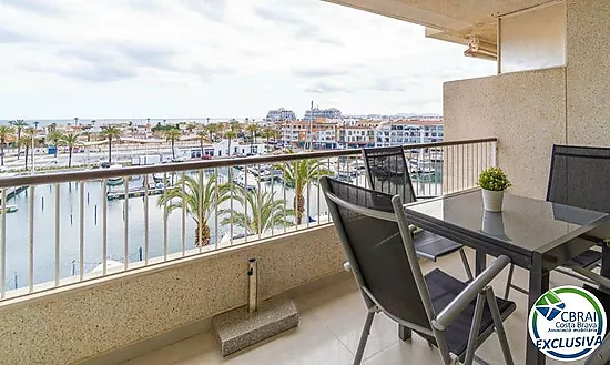 PORT GREC Apartamento reformado de 2 dormitorios con gran terraza y vistas al mar y al canal