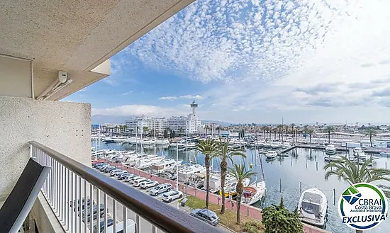 PORT GREC Apartamento reformado de 2 dormitorios con gran terraza y vistas al mar y al canal