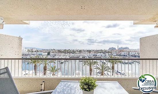 PORT GREC Apartamento reformado de 2 dormitorios con gran terraza y vistas al mar y al canal