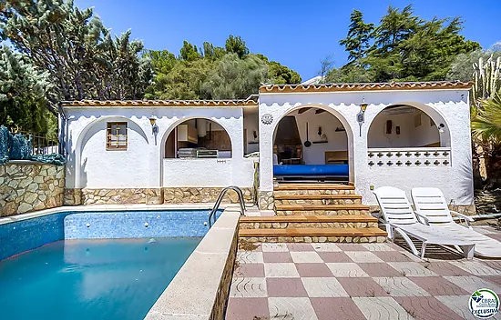 Private independent house with private pool and beautiful views