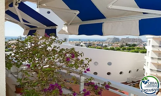 2-bedrooms flat, sea view and double garage