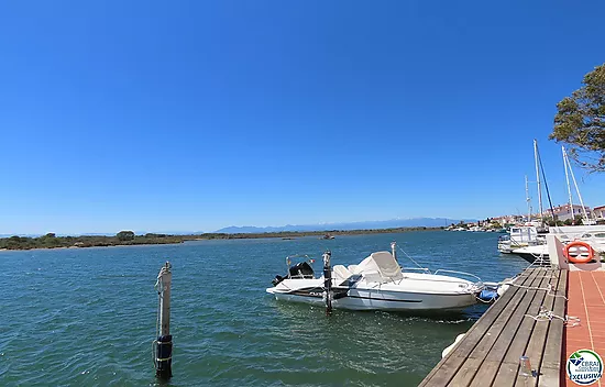 Hermoso piso de gran superficie a poca distancia de la playa de Roses, Santa Margarita