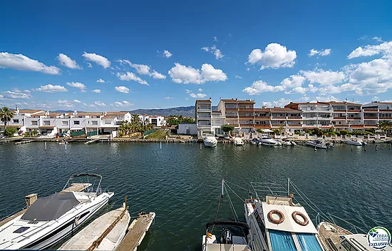 Beautiful apartment with wonderful views of Port Emporda