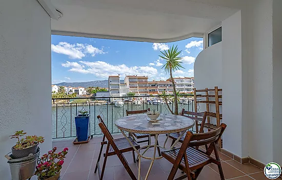 Beautiful apartment with wonderful views of Port Emporda