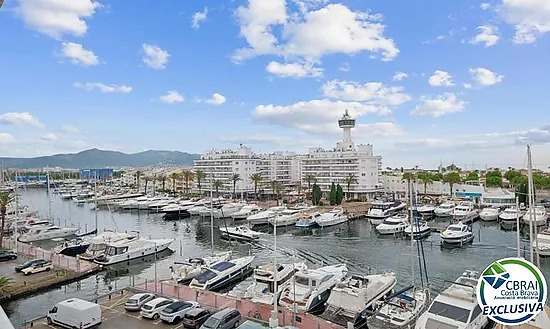 NAUTICA PORT GREC Ático-Dúplex reformado con terraza de 8m2 y vistas al mar y al canal