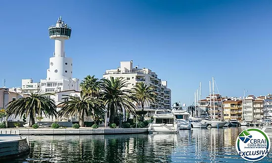 NAUTICA PORT GREC Ático-Dúplex reformado con terraza de 8m2 y vistas al mar y al canal