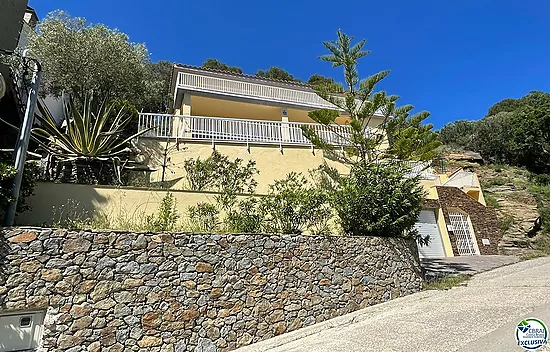 MAGNIFICENT XALET OF 253 M2 BUILT, 608 M2 OF PLOT, BEAUTIFUL SEA VIEWS AND POOL WITH LARGE TERRACES.