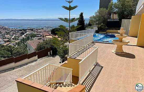 MAGNIFICENT XALET OF 253 M2 BUILT, 608 M2 OF PLOT, BEAUTIFUL SEA VIEWS AND POOL WITH LARGE TERRACES.