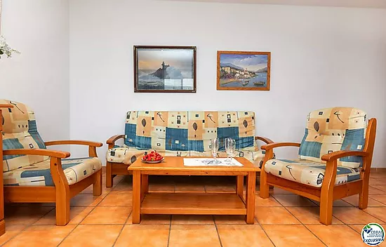 Cosy flat 100m from the sea, located in the urbanization of Fener de Baix, between Llançà and El Por