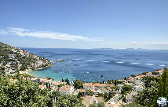 CHARMANTE MAISON DE VILLE AVEC VUE SUR MER ET PISCINE COMMUNAUTAIRE À CANYELLES