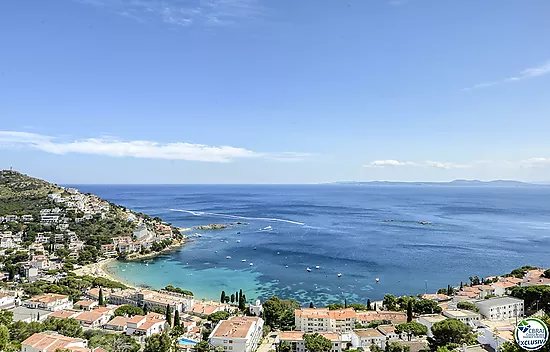 CHARMANTE MAISON DE VILLE AVEC VUE SUR MER ET PISCINE COMMUNAUTAIRE À CANYELLES