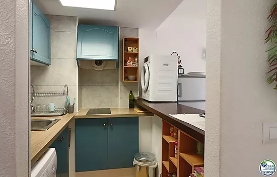 Charmant appartement avec chambre, balcon et accès à la piscine!