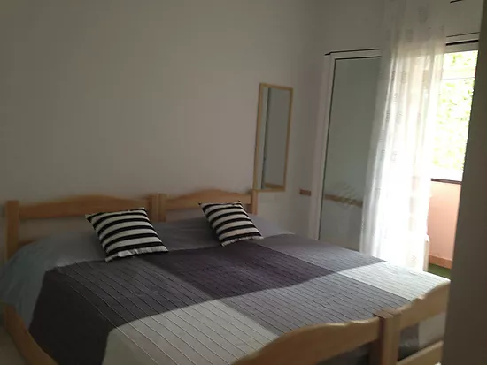 Empuriabrava,  en alquiler apartamento 6 personas en primera linea de playa y cerca centro, con park