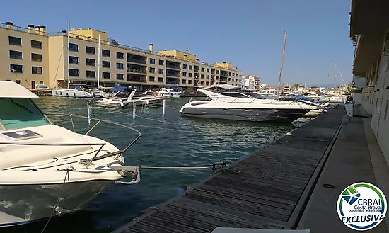 PORT MOXÓ 3.45 X 10m mooring for sailboat, garage and storage room for sale in Empuriabrava