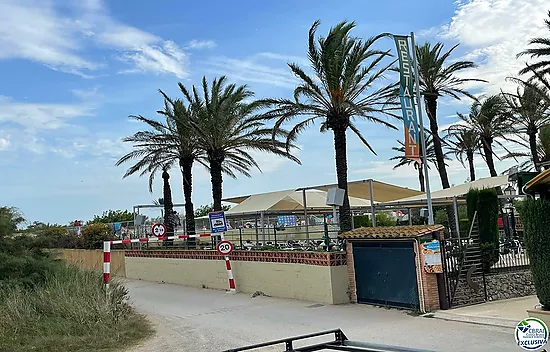 Estudio en zona natural de ensueño, sobre la zona natural de la playa de la Rubina de Empuriabrava, 