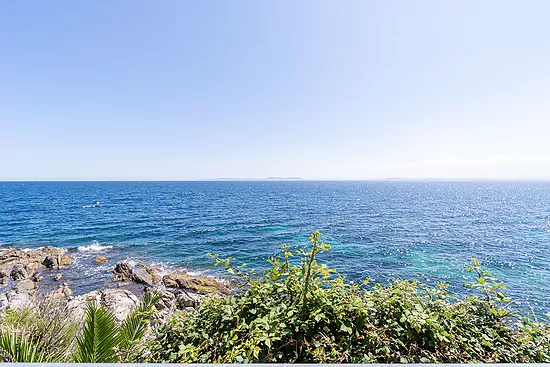 En location à Roses appartement 2 chambres, vue mer et piscine communautaire