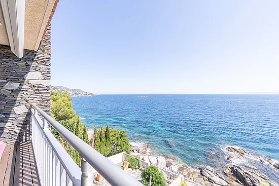 En location à Roses appartement 2 chambres, vue mer et piscine communautaire