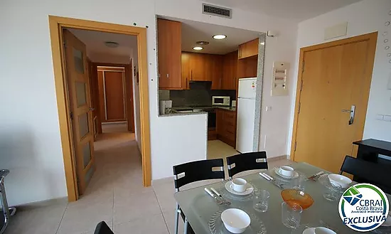 PUIG ROM EMPURIABRAVA Apartamento con parking y solárium privados y piscina comunitaria