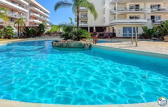 Apartment with Terrace and Canal Views in Santa Margarita, Roses - Pool and Parking Included