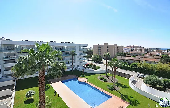 Apartment - Apartment for sale in Roses, with 45 m2, 1 bedroom, 1 bathroom, Swimming pool, parking a