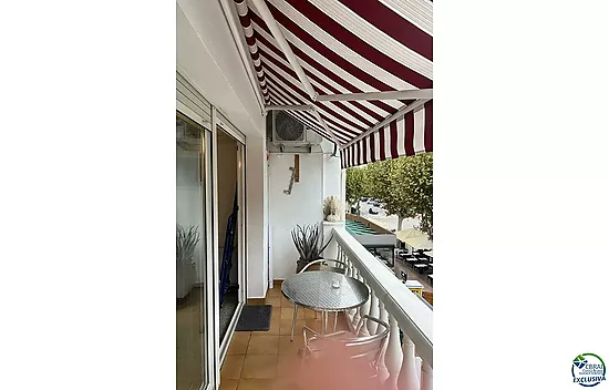 Appartement en vente sur Empuriabrava, au plein coeur et à deux pas de la plage, 200m, plein sud