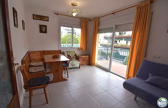 Apartment 450 m from the beach of Santa Margarita, Roses.