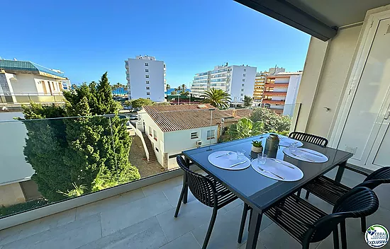 SPECTACULAR APARTMENT 120 METERS FROM THE SEA WITH POOL IN SANTA MARGARITA, ROSES